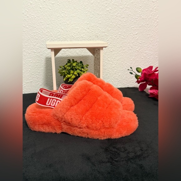 UGG Orange Fluffy Slippers Cozy Indoor Footwear - Picture 5 of 6